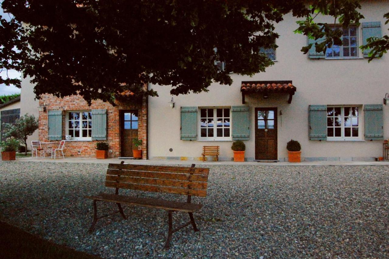La Casa Del Tiglio Bed & Breakfast Mombaruzzo Exterior photo